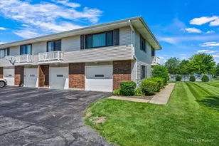 121 Millbrook Ln, Schaumburg, IL 60193 - Photo 38