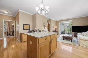 621 Dunhill Ln, Carol Stream, IL 60188 - Photo 2