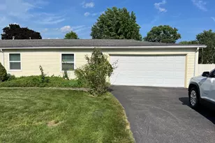 801 E Honeywell Ave, Hoopeston, IL 60942 - Photo 2