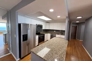 155 N Harbor Dr, Chicago, IL 60601 - Photo 2