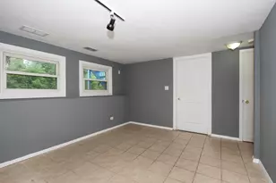 883 Hastings Ln, Hanover Park, IL 60133 - Photo 14