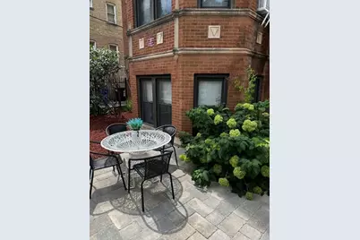 1614 N Harding Avenue #2W, Chicago, IL 60647 - Photo 4