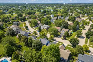 571 Lakeview Dr, Oswego, IL 60543 - Photo 36
