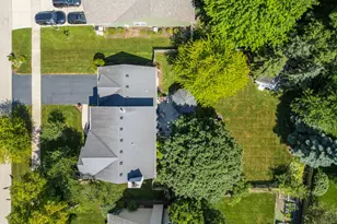 571 Lakeview Dr, Oswego, IL 60543 - Photo 28