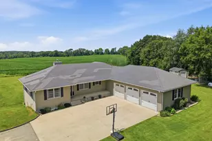 19481 Blue Goose Rd, Morrison, IL 61270 - Photo 2