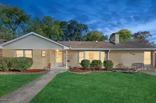 6926 W 115th Pl, Worth, IL 60482 - Photo 2