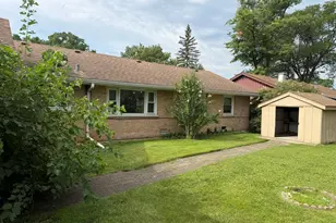 6926 W 115th Pl, Worth, IL 60482 - Photo 4