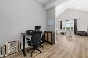 8300 Concord Dr, Morton Grove, IL 60053 - Photo 12