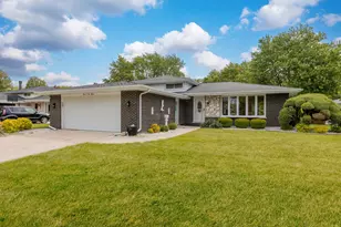 9S215 Florence Ave, Downers Grove, IL 60516 - Photo 1