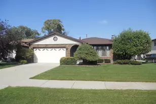 7112 W 85th Pl, Burbank, IL 60459 - Photo 2
