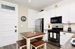 2904 W Diversey Ave, Chicago, IL 60647 - Photo 8