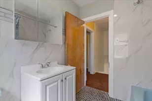 6515 N Maplewood Ave, Chicago, IL 60645 - Photo 22
