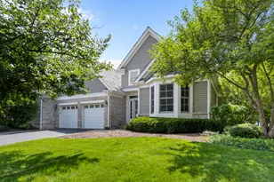 130 S Bradford Ct, Lake Forest, IL 60045 - Photo 2