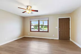 1435 Moluf St, Dekalb, IL 60115 - Photo 2
