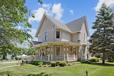 325 N State Street, Marengo, IL 60152 - Photo 1