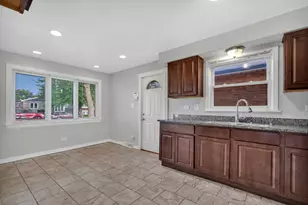 5035 S Kilpatrick Ave, Chicago, IL 60632 - Photo 4