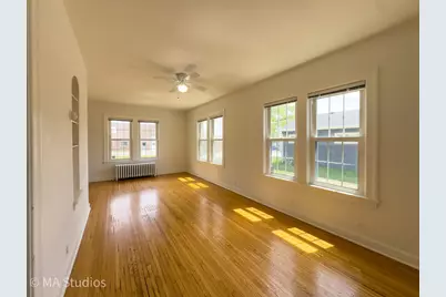 216 Wilcox Avenue, Elgin, IL 60123 - Photo 8