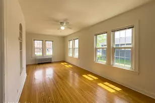 216 Wilcox Ave, Elgin, IL 60123 - Photo 8