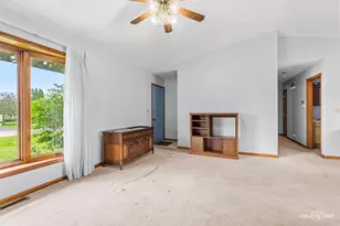 285 E Legner St, Leland, IL 60531 - Photo 2