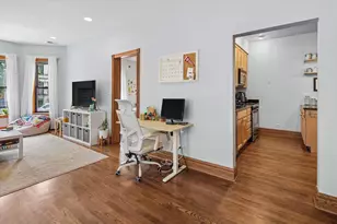 846 W Newport Ave, Chicago, IL 60657 - Photo 8