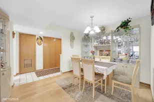 1380 Oakwood Ave, Des Plaines, IL 60016 - Photo 14