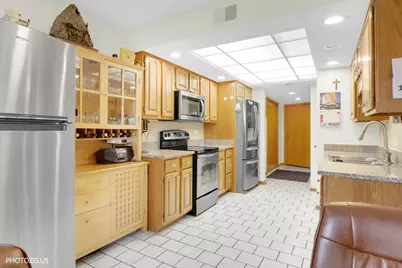 1380 Oakwood Avenue #204, Des Plaines, IL 60016 - Photo 8