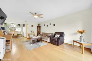 1380 Oakwood Ave, Des Plaines, IL 60016 - Photo 12