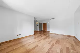 10251 Major Ave, Oak Lawn, IL 60453 - Photo 6