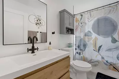 5845 W Cornelia Avenue, Chicago, IL 60634 - Photo 20