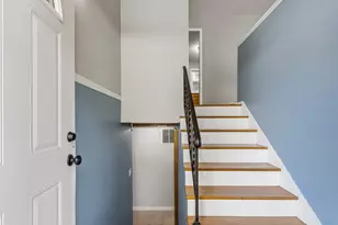 1906 Crescent Dr, Champaign, IL 61821 - Photo 8