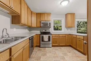 1906 Crescent Dr, Champaign, IL 61821 - Photo 16