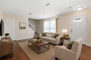 2208 Ramsey Cir, Schaumburg, IL 60194 - Photo 6