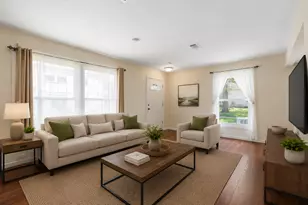 2208 Ramsey Cir, Schaumburg, IL 60194 - Photo 4