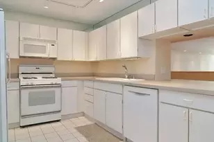 230 E Ontario St, Chicago, IL 60611 - Photo 4