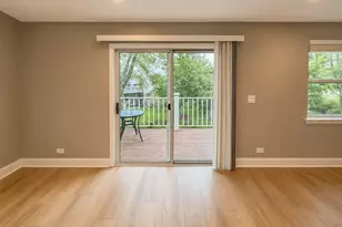 82 Holmes Way, Schaumburg, IL 60193 - Photo 8