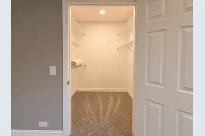 82 Holmes Way #X2, Schaumburg, IL 60193 - Photo 12