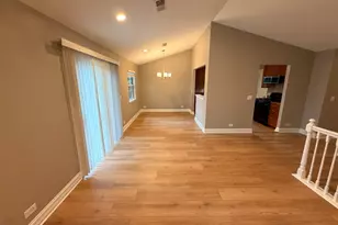 82 Holmes Way, Schaumburg, IL 60193 - Photo 6