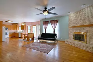 753 N Willow Rd, Elmhurst, IL 60126 - Photo 6