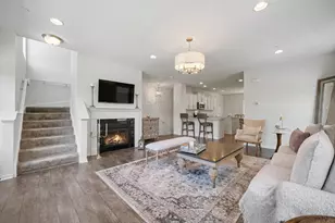 2492 Huntleigh Ln, Woodridge, IL 60517 - Photo 6