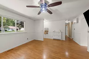 61 Eastfield Rd, Montgomery, IL 60538 - Photo 8