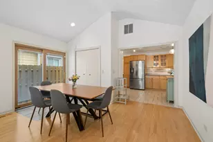 6048 N Landers Ave, Chicago, IL 60646 - Photo 6
