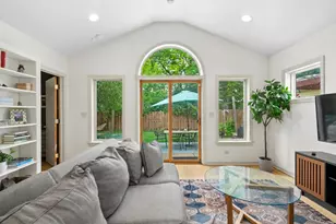 6048 N Landers Ave, Chicago, IL 60646 - Photo 8