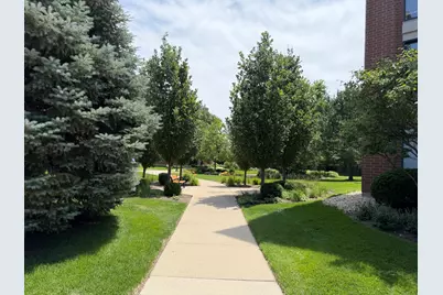 865 E 22nd Street #222B, Lombard, IL 60148 - Photo 4