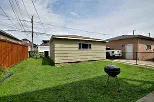 2033 N 74th Ave, Elmwood Park, IL 60707 - Photo 16