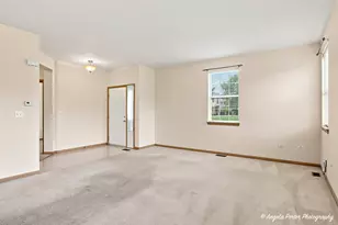 5928 Dublin Ct, McHenry, IL 60050 - Photo 8