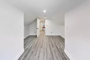 8915 S Racine Ave, Chicago, IL 60620 - Photo 24