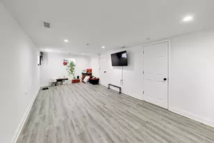 8915 S Racine Ave, Chicago, IL 60620 - Photo 26