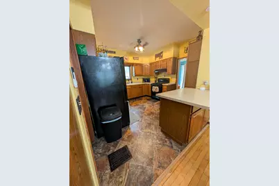 739 N 11th Street, Dekalb, IL 60115 - Photo 8
