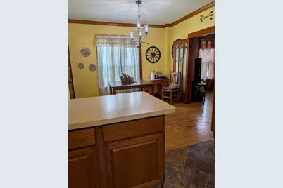 739 N 11th Street, Dekalb, IL 60115 - Photo 4