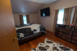 739 N 11th St, Dekalb, IL 60115 - Photo 14